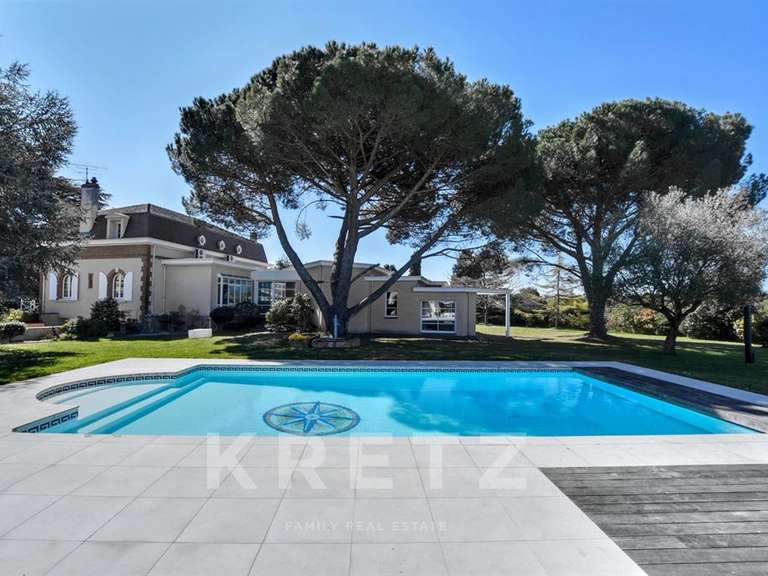 Maison Tournefeuille - 5 chambres - 330m²