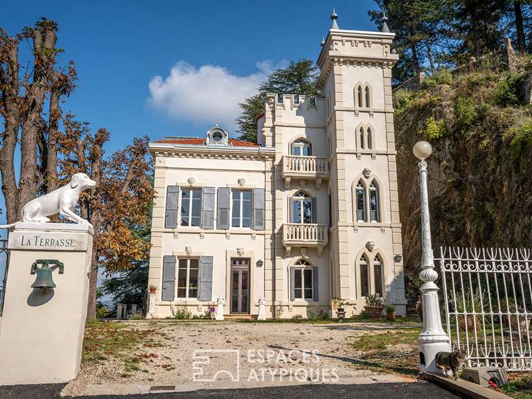 Maison Tournon-sur-Rhône - 7 chambres - 310m²