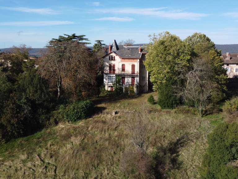 Maison Tournus - 6 chambres - 331m²