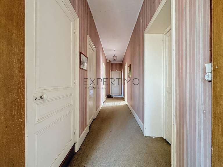 Maison Tournus - 6 chambres - 331m²