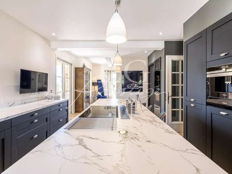 House Tourrettes - 5 bedrooms - 396m²