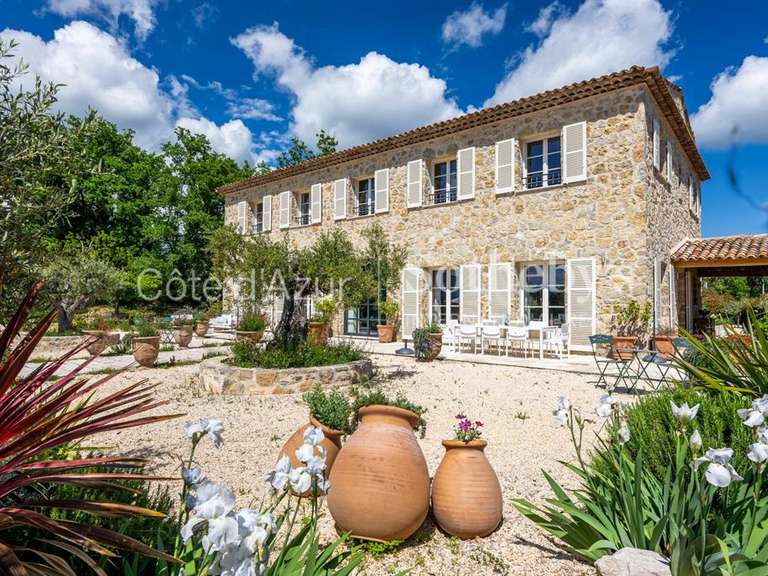 Maison Tourrettes - 5 chambres - 327m²