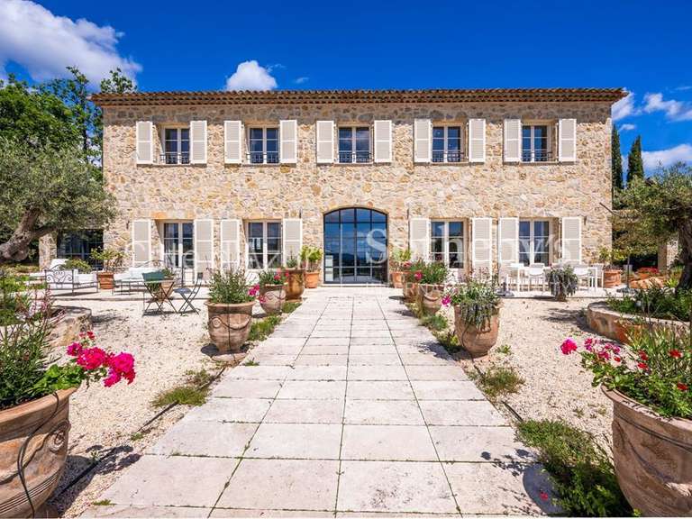 Maison Tourrettes - 5 chambres - 327m²