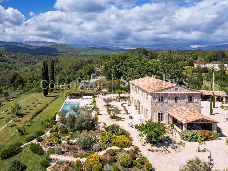 Maison Tourrettes - 5 chambres - 327m²