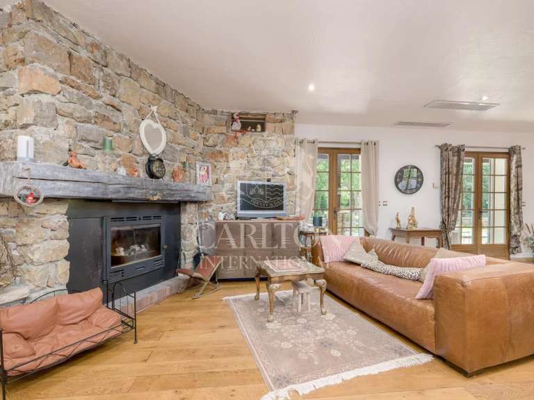 Maison Tourrettes - 5 chambres - 182m²