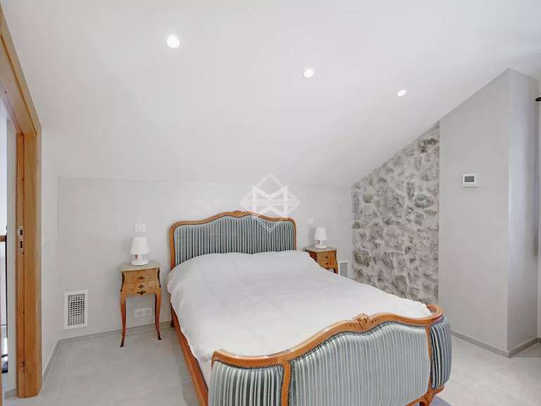 Maison Tourrettes - 5 chambres - 345m²