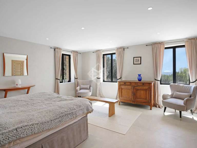 Maison Tourrettes - 5 chambres - 345m²