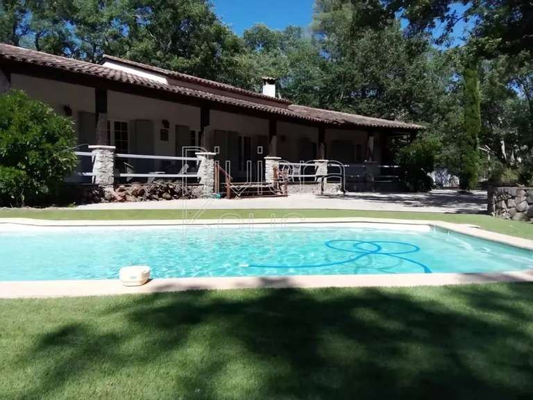 Maison Tourrettes - 5 chambres - 173m²