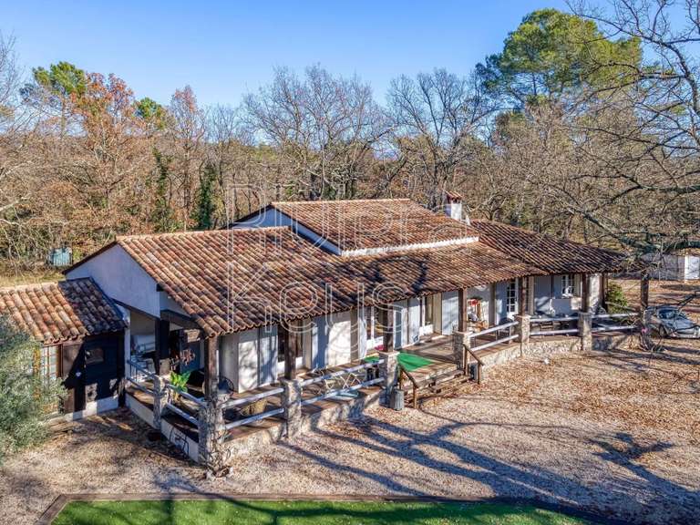 Maison Tourrettes - 5 chambres - 173m²