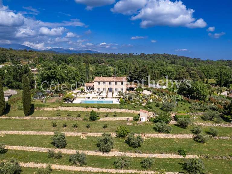 Maison Tourrettes - 5 chambres - 327m²