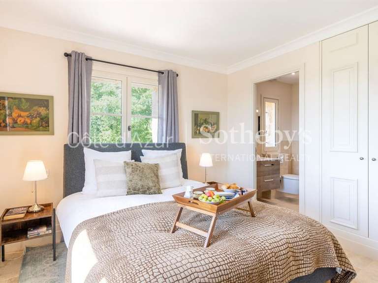 Maison Tourrettes - 5 chambres - 327m²