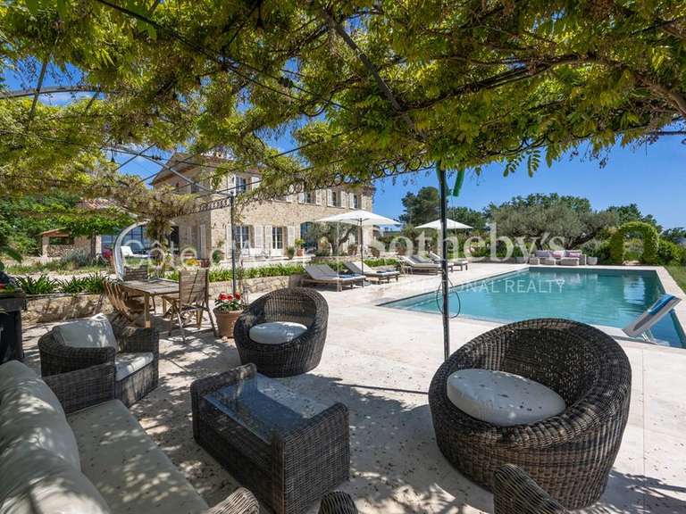 Maison Tourrettes - 5 chambres - 327m²