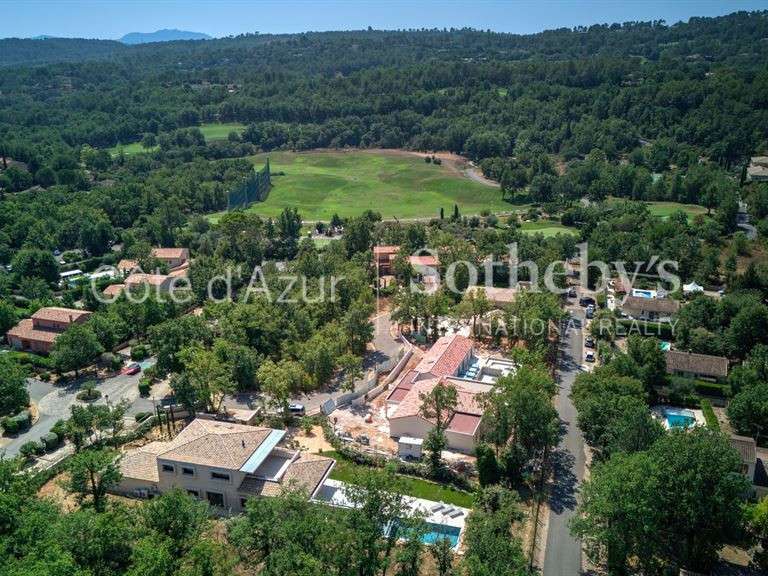 Maison Tourrettes - 4 chambres - 240m²