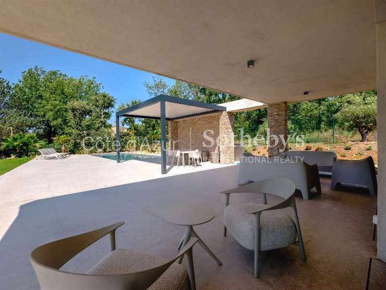 Maison Tourrettes - 4 chambres - 240m²