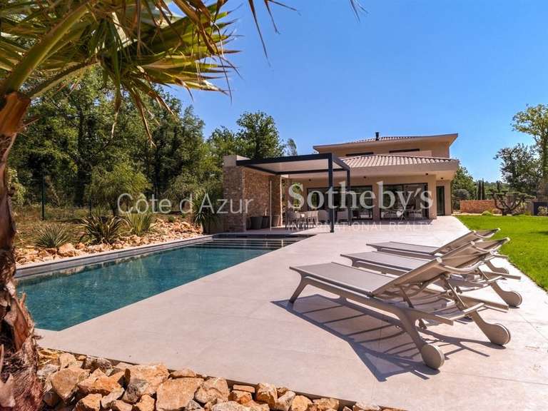 Maison Tourrettes - 4 chambres - 240m²