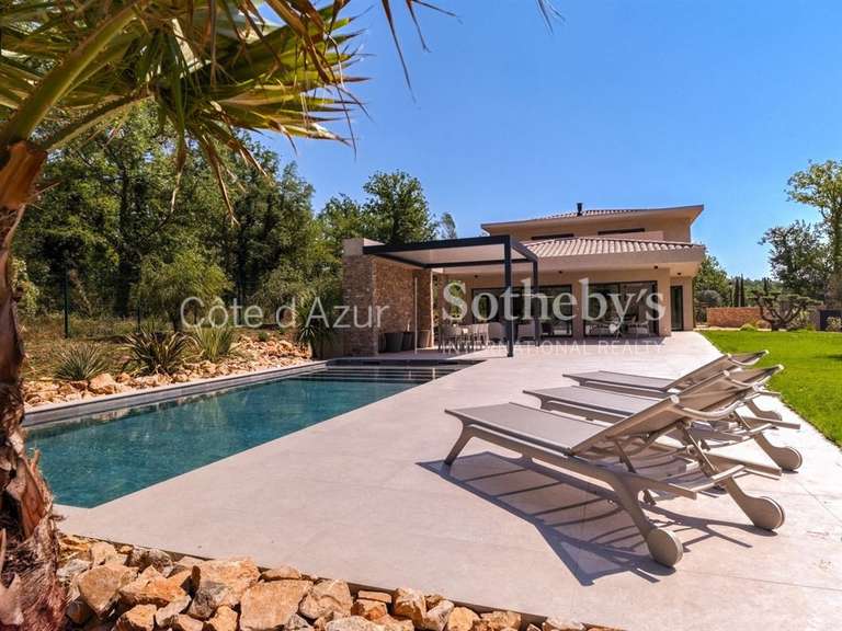 Maison Tourrettes - 4 chambres - 240m²