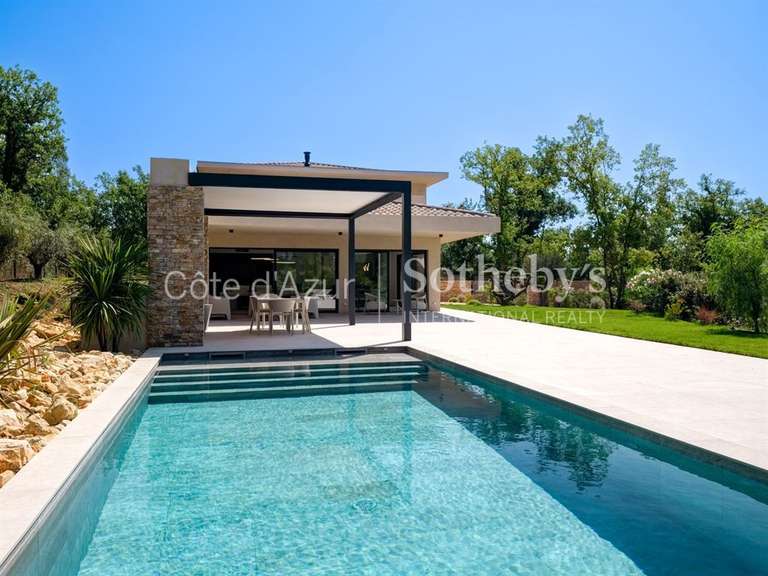 Maison Tourrettes - 4 chambres - 240m²