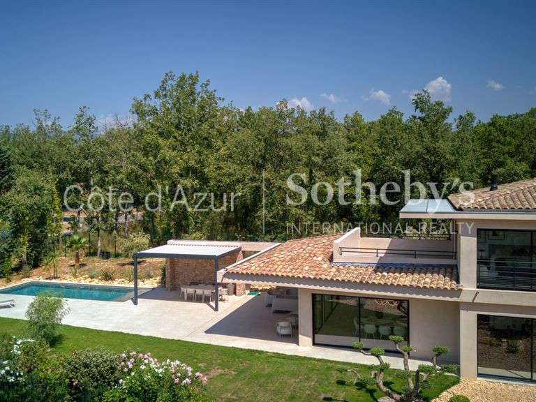 Maison Tourrettes - 4 chambres - 240m²