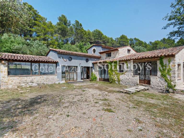 Maison Tourrettes - 4 chambres - 315m²