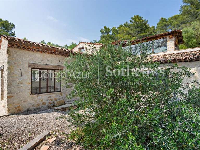 Maison Tourrettes - 4 chambres - 315m²