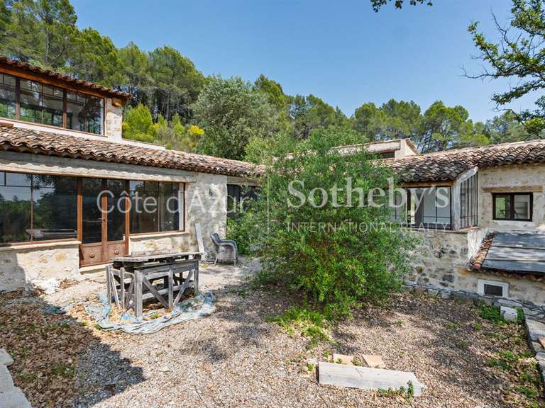 Maison Tourrettes - 4 chambres - 315m²
