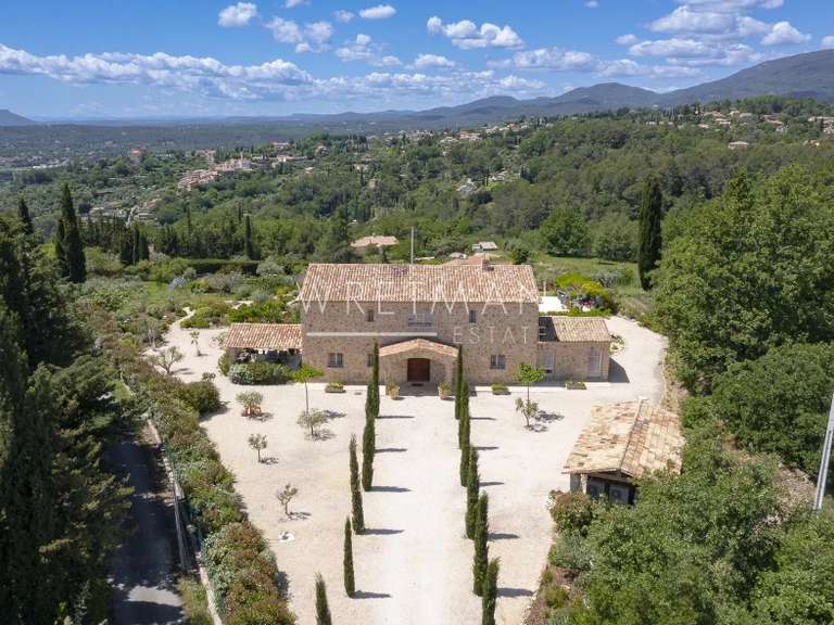 Maison Tourrettes - 5 chambres - 430m²