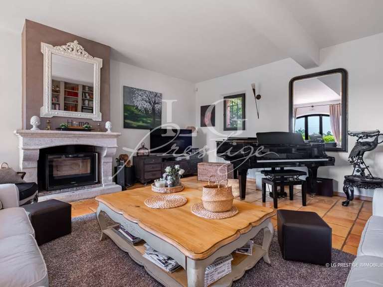 House Tourrettes - 5 bedrooms - 200m²