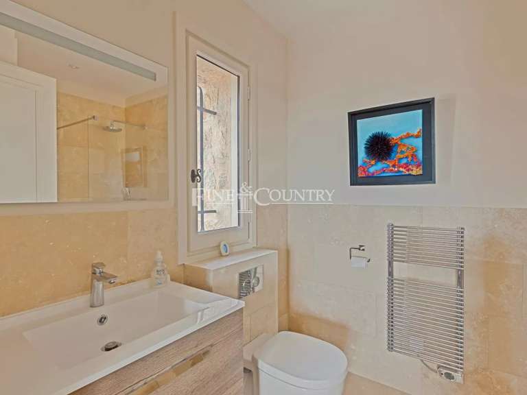 Maison Tourrettes - 5 chambres - 328m²