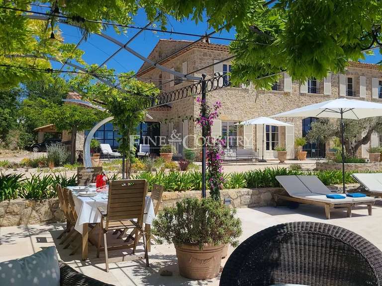 Maison Tourrettes - 5 chambres - 328m²