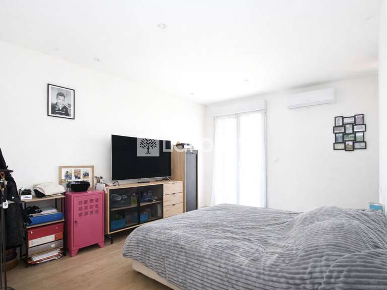 Maison Tourrettes - 4 chambres - 302m²