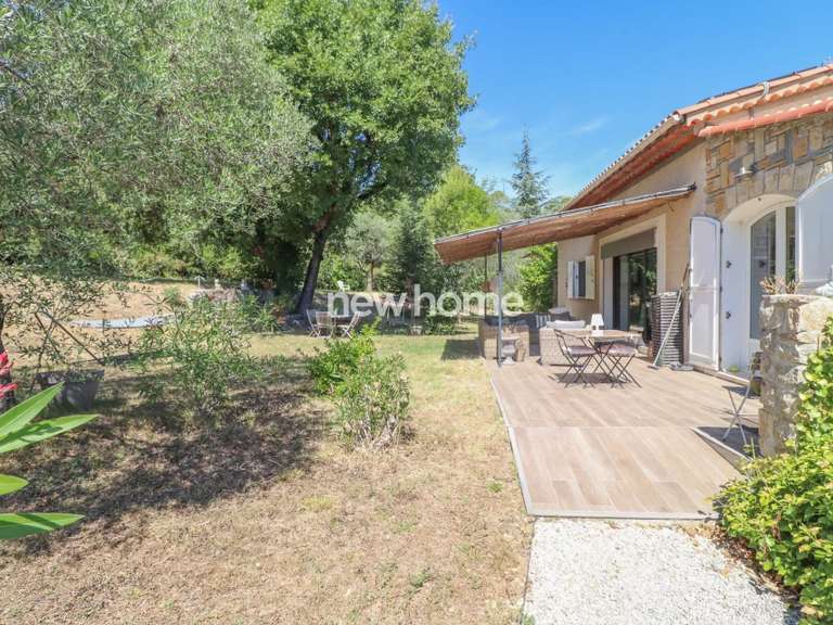Maison Tourrettes - 3 chambres - 180m²