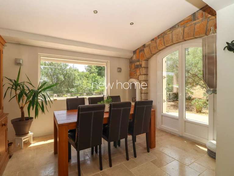 Maison Tourrettes - 3 chambres - 180m²