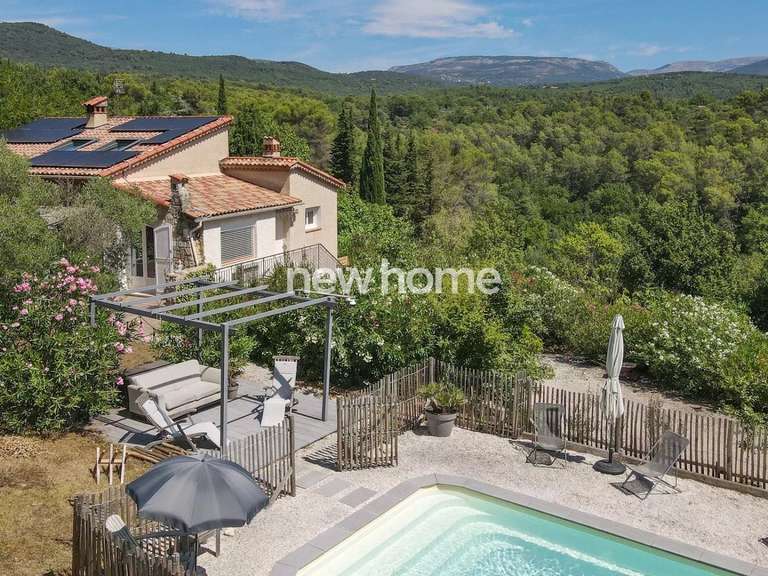 Maison Tourrettes - 3 chambres - 180m²