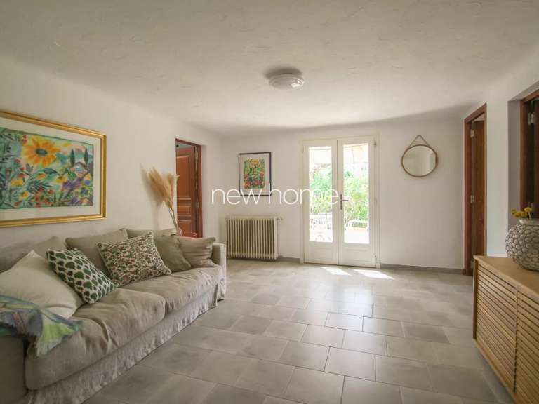 Maison Tourrettes - 3 chambres - 130m²