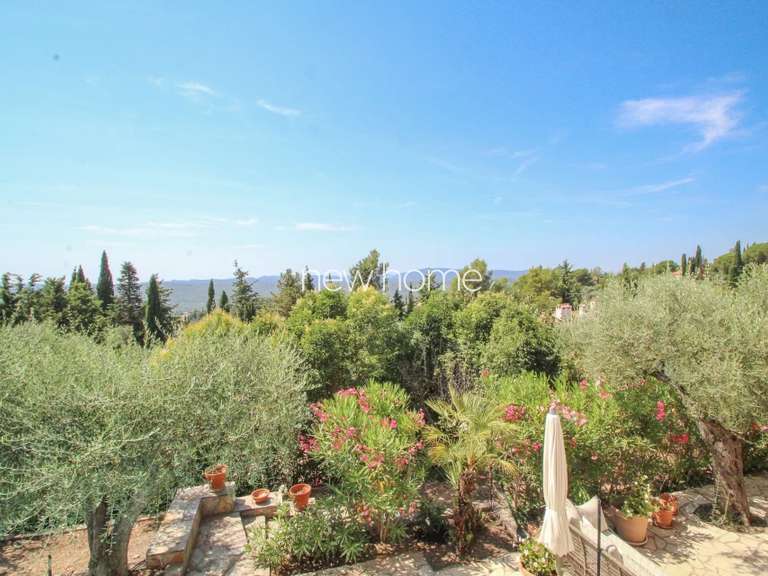 Maison Tourrettes - 3 chambres - 130m²