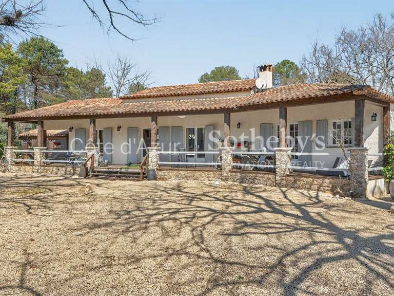 Maison Tourrettes - 5 chambres - 173m²