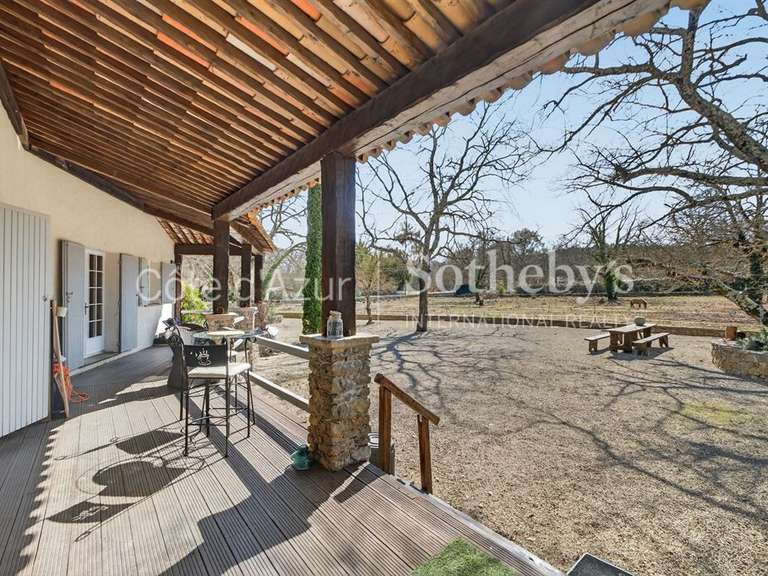 Maison Tourrettes - 5 chambres - 173m²