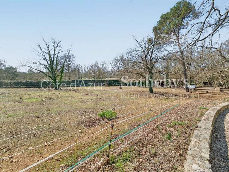 Maison Tourrettes - 5 chambres - 173m²