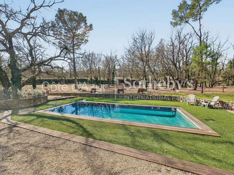 Maison Tourrettes - 5 chambres - 173m²