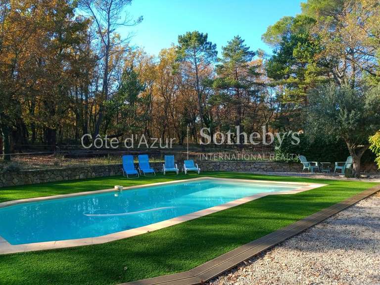 Maison Tourrettes - 5 chambres - 173m²