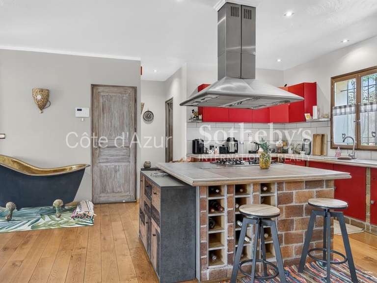 Maison Tourrettes - 5 chambres - 173m²