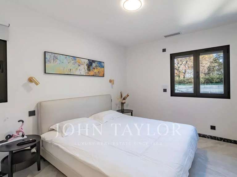 Maison Tourrettes - 6 chambres - 543m²