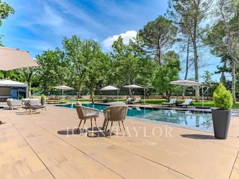 Maison Tourrettes - 6 chambres - 543m²