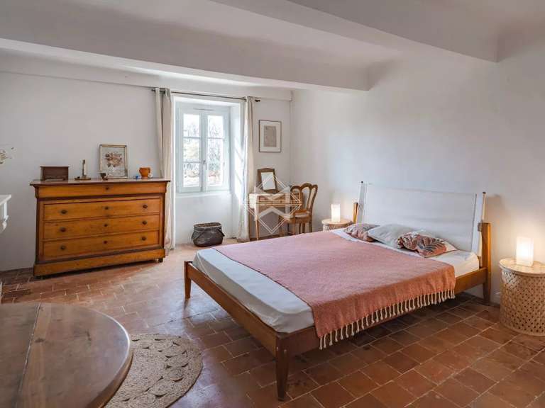 Maison Tourrettes - 4 chambres - 372m²