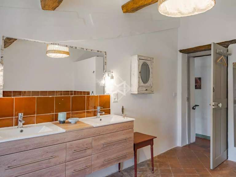 Maison Tourrettes - 4 chambres - 372m²