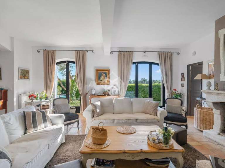 House Tourrettes - 5 bedrooms - 196m²