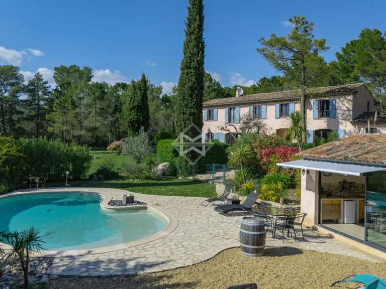 House Tourrettes - 5 bedrooms - 196m²