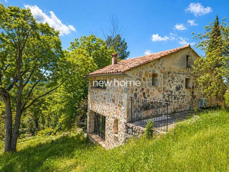 Maison Tourrettes - 3 chambres - 110m²