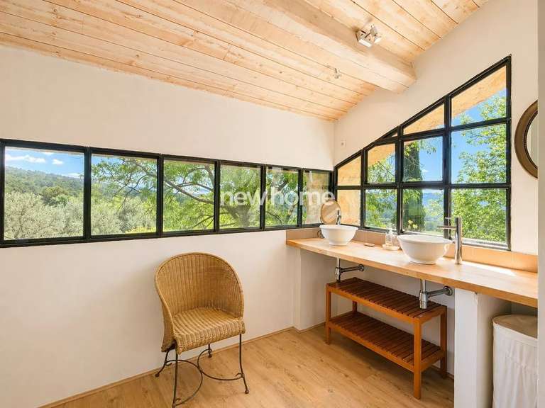 Maison Tourrettes - 3 chambres - 110m²