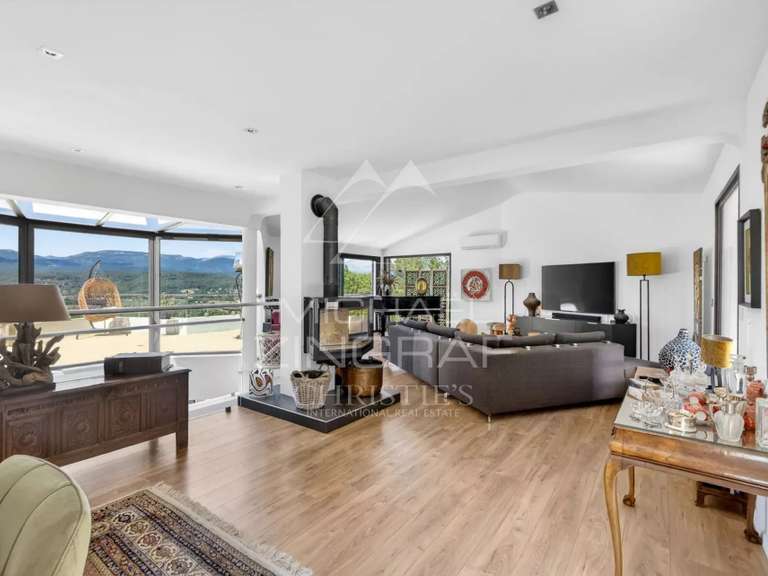 Maison Tourrettes - 4 chambres - 291m²